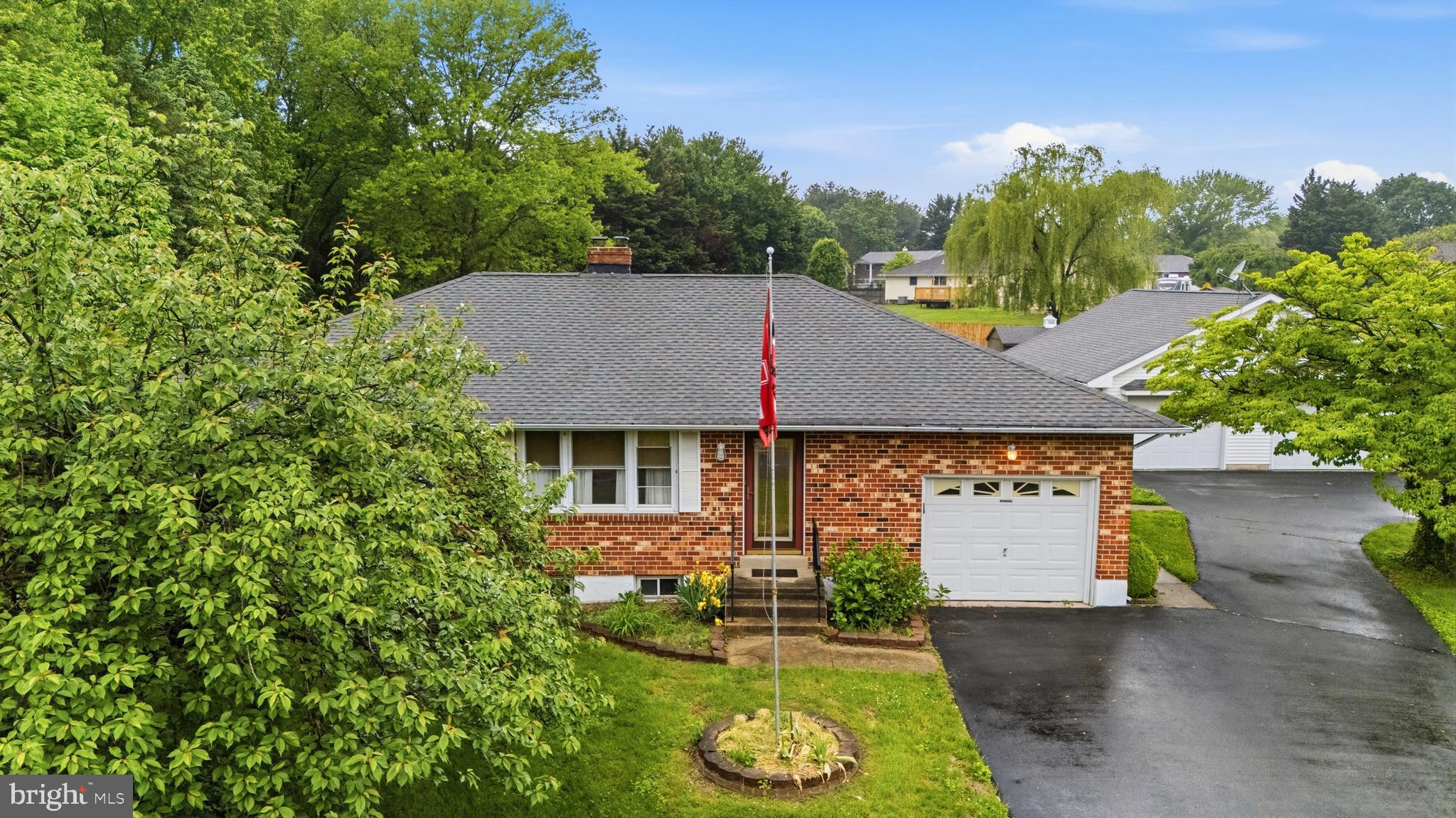 40 RAWLINGS DRIVE