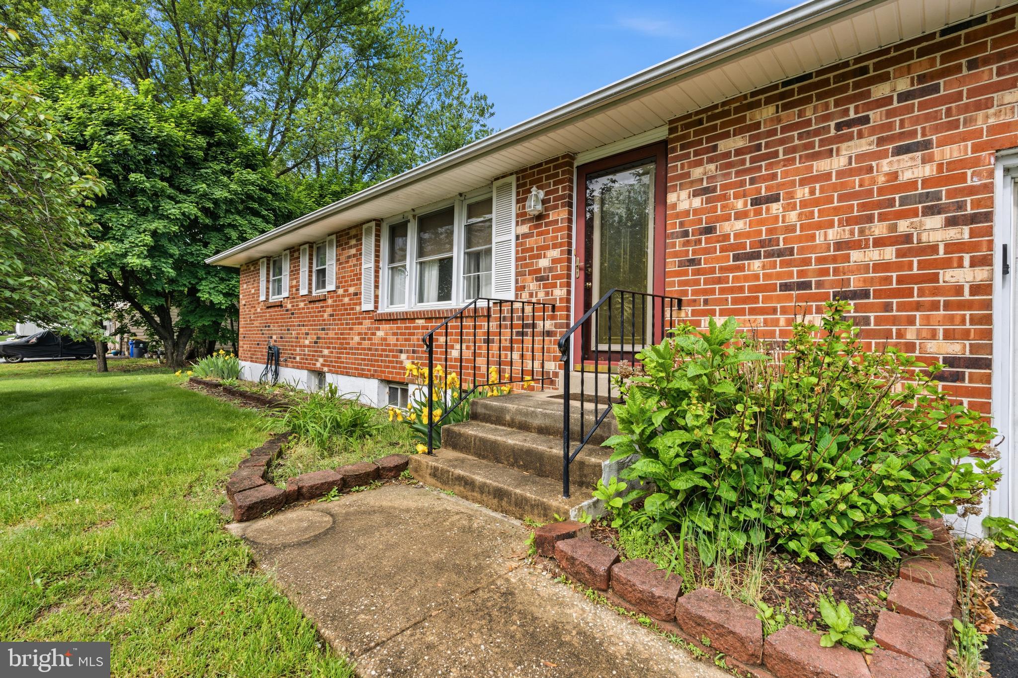 40 RAWLINGS DRIVE