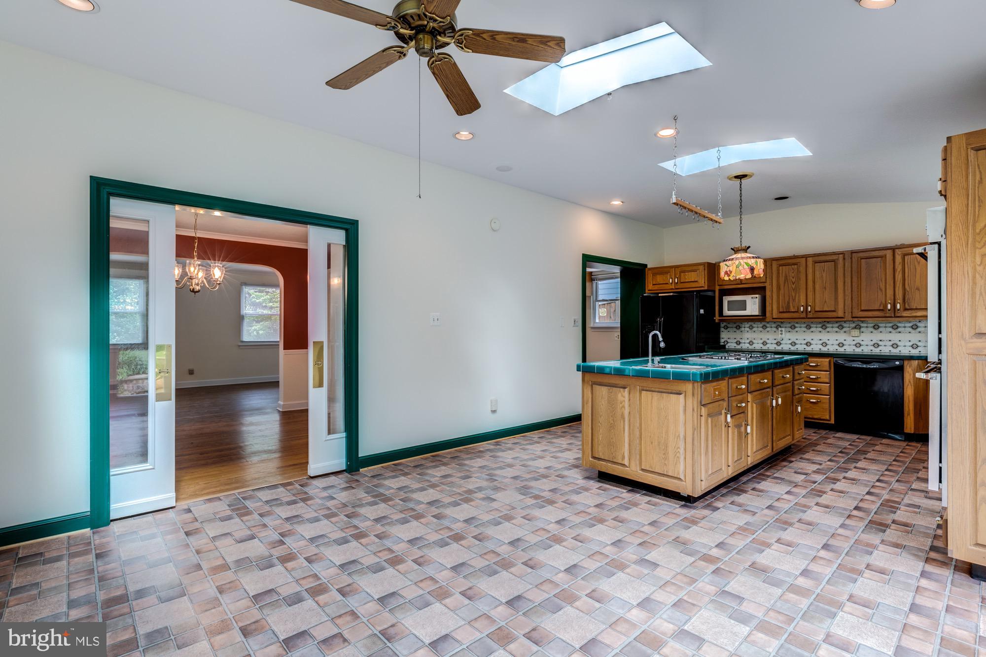 OAKCREST - Residential Lease