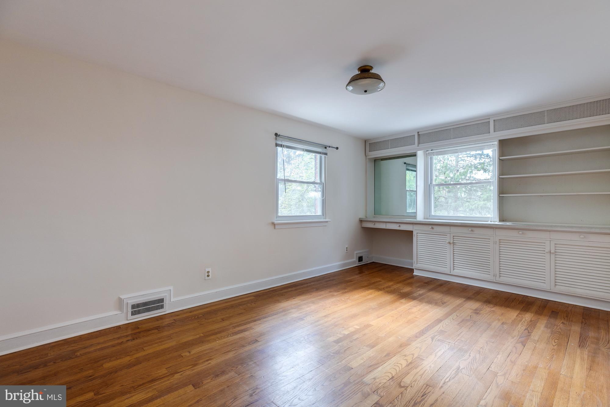 OAKCREST - Residential Lease