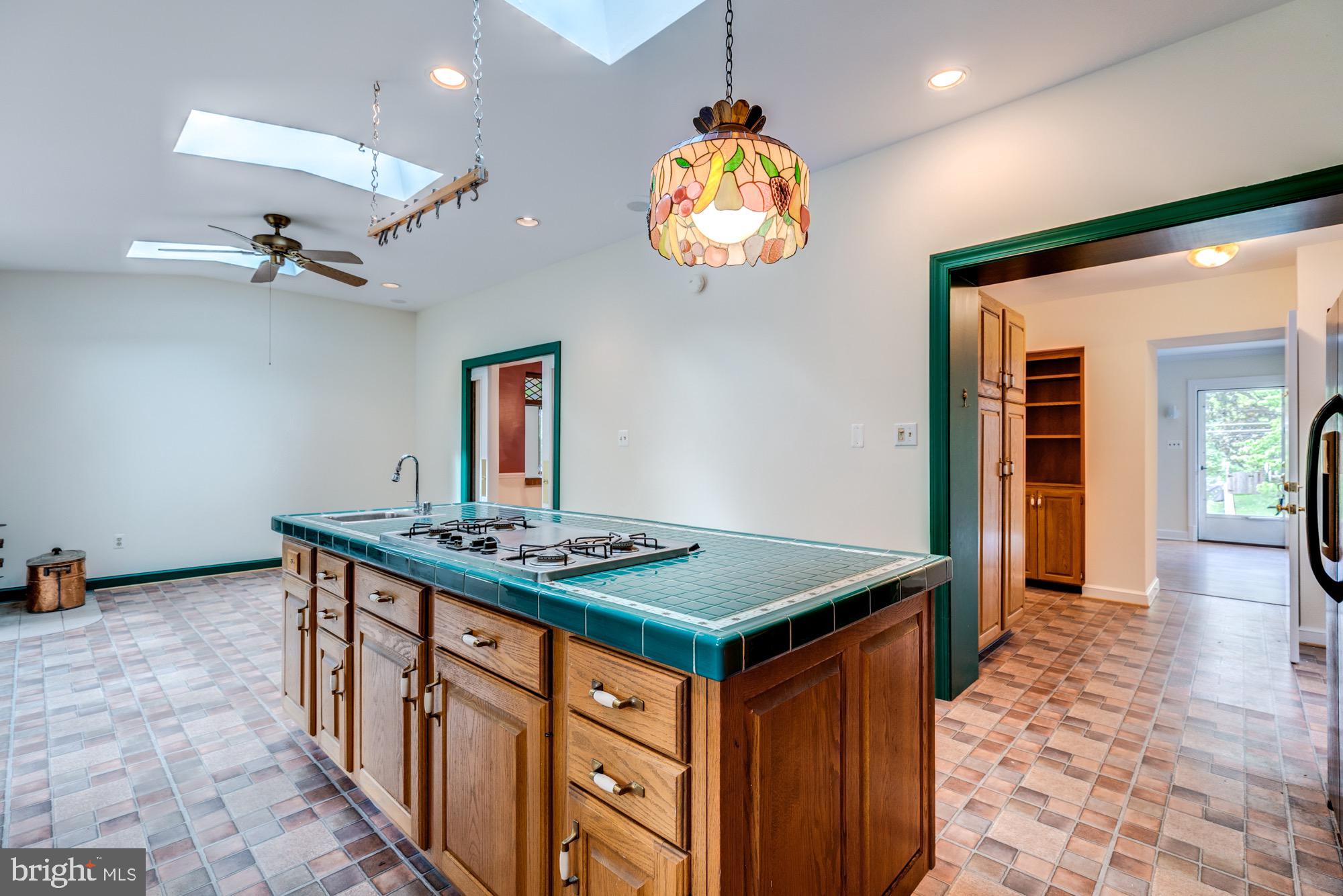 OAKCREST - Residential Lease