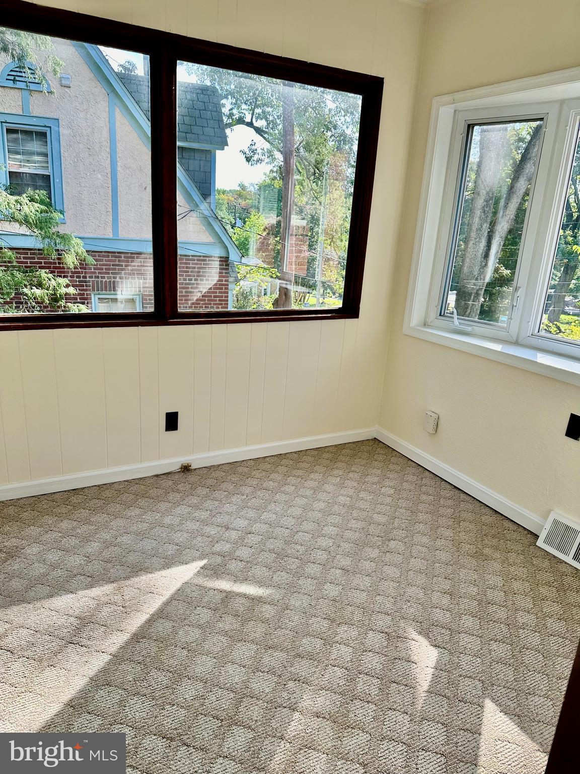 OAKCREST - Residential Lease