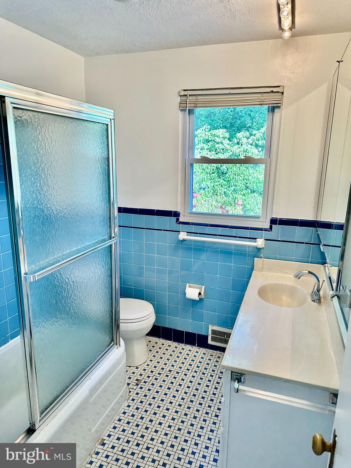 OAKCREST - Residential Lease