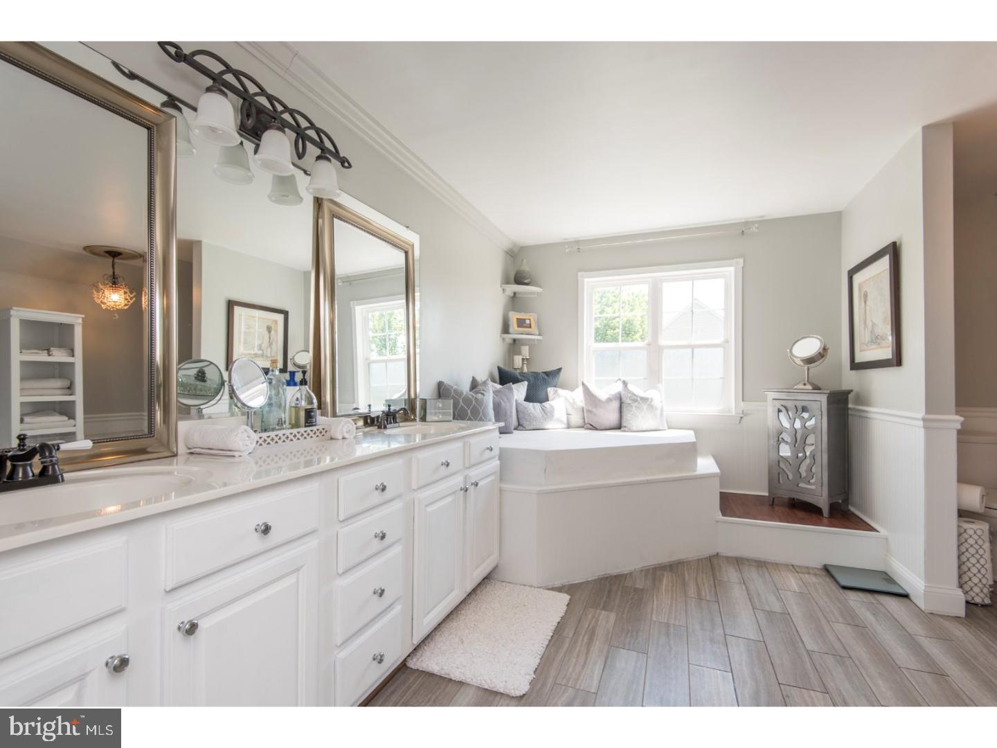 THE PINES - Residential