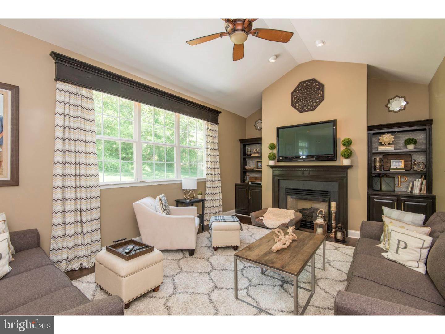 THE PINES - Residential