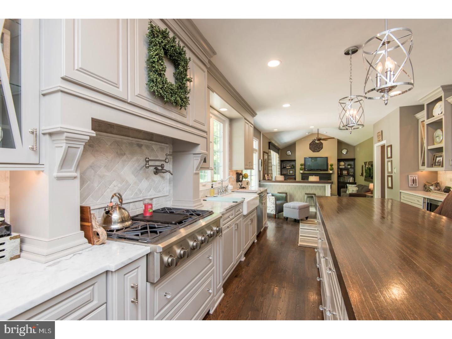 THE PINES - Residential