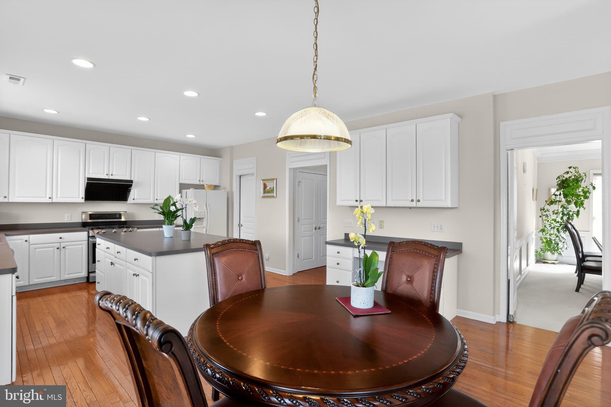 EAGLE HUNT - Residential