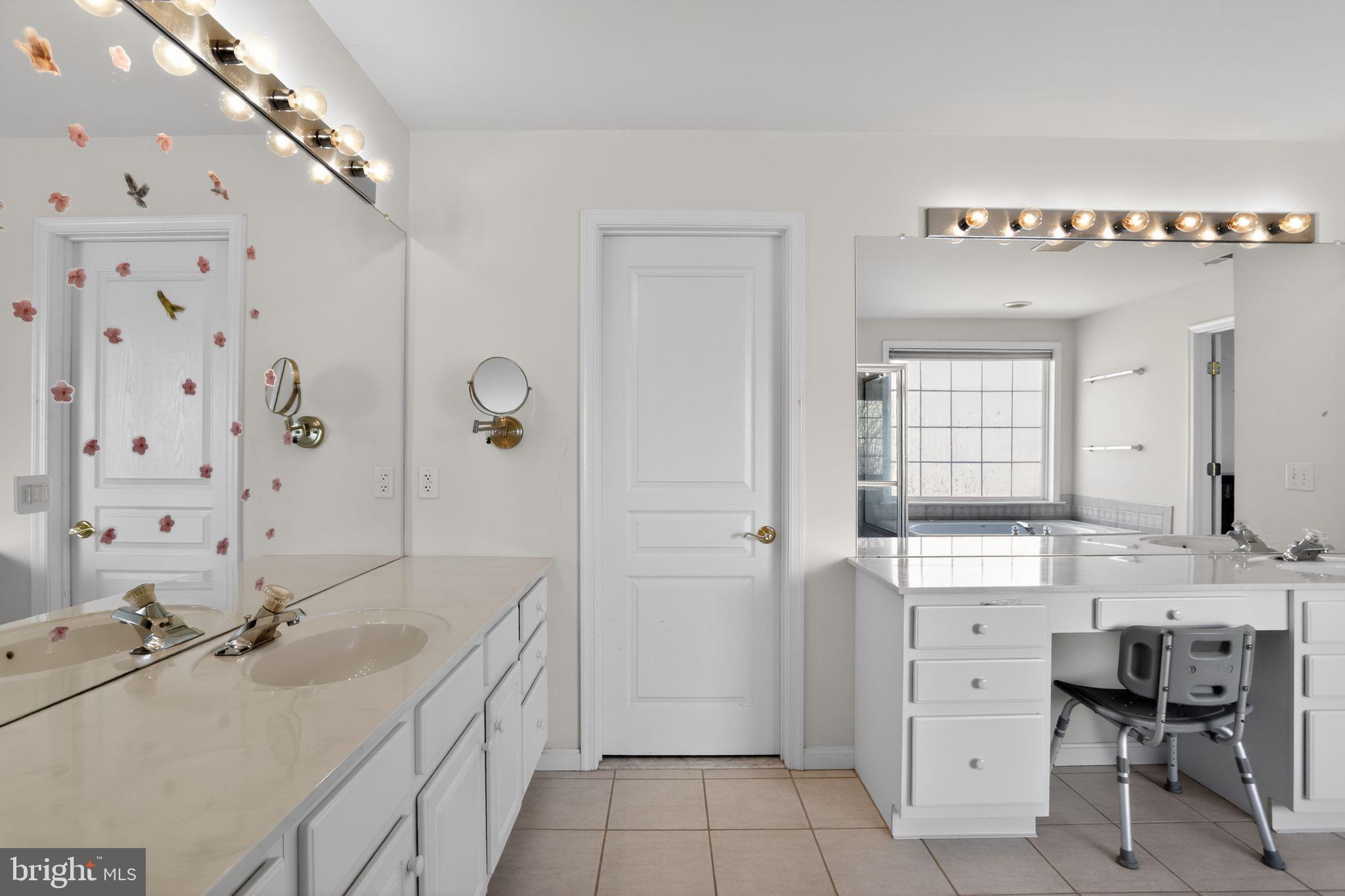 EAGLE HUNT - Residential