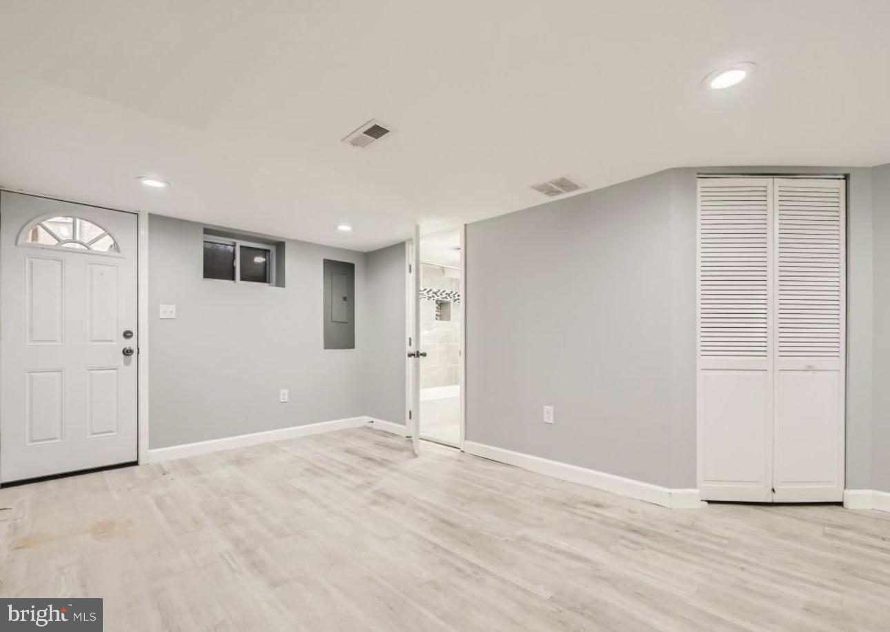 BROOKLYN - Residential