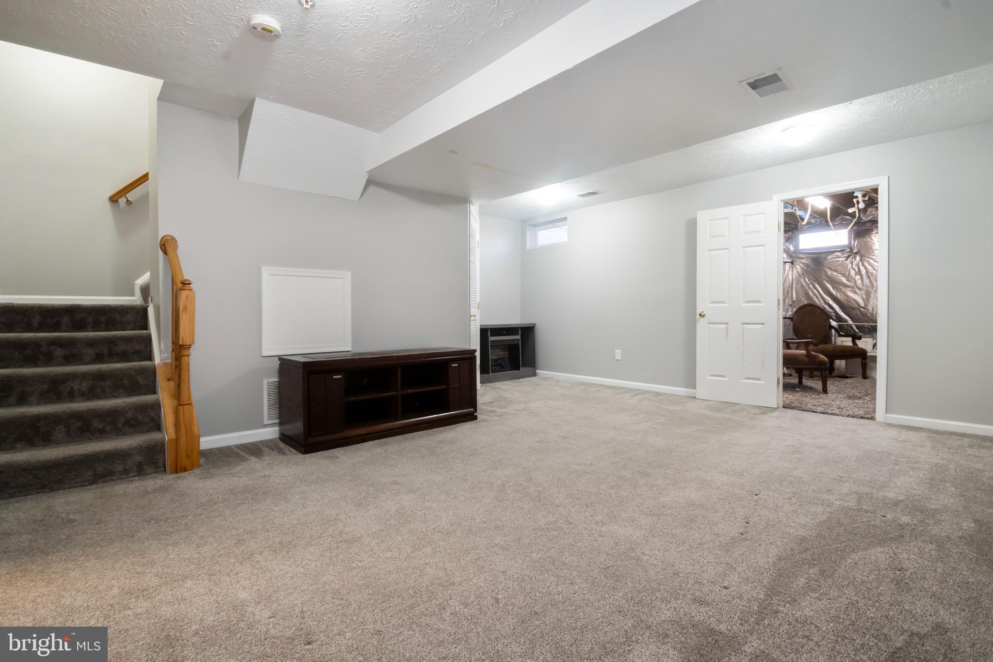 EATON SQUARE - Residential Lease