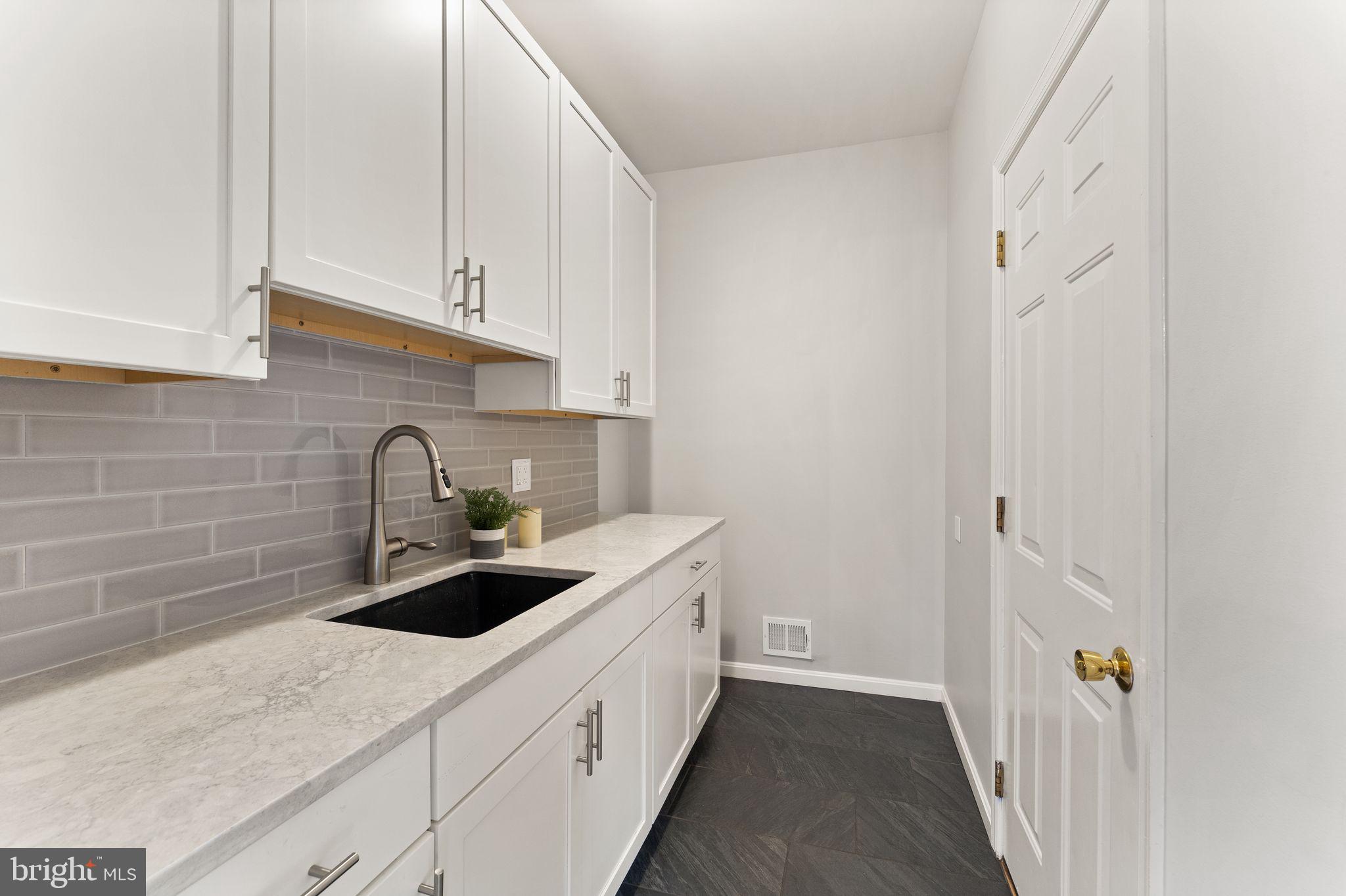 OLD WATERFORD KNOLL - Residential