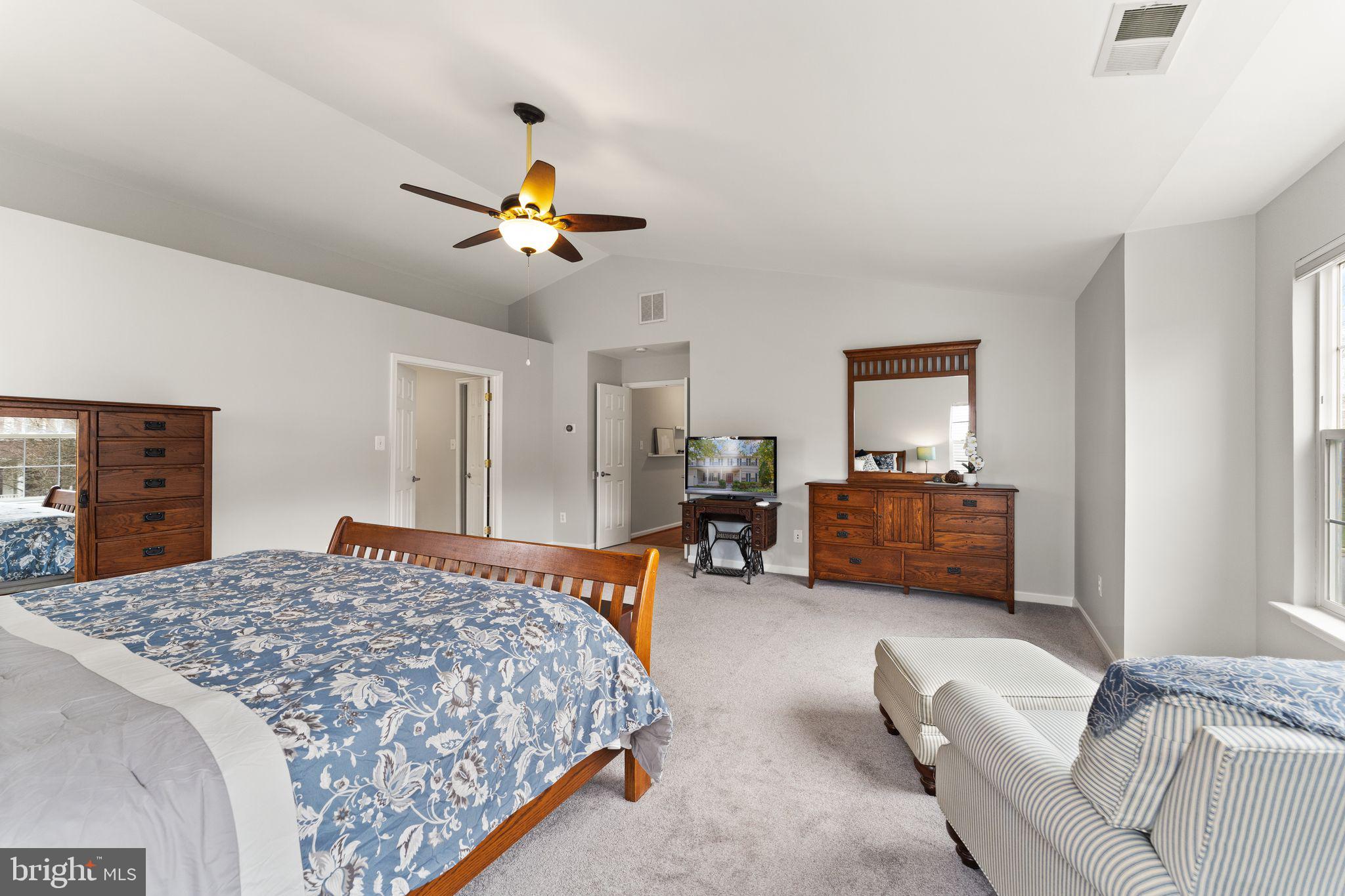 OLD WATERFORD KNOLL - Residential