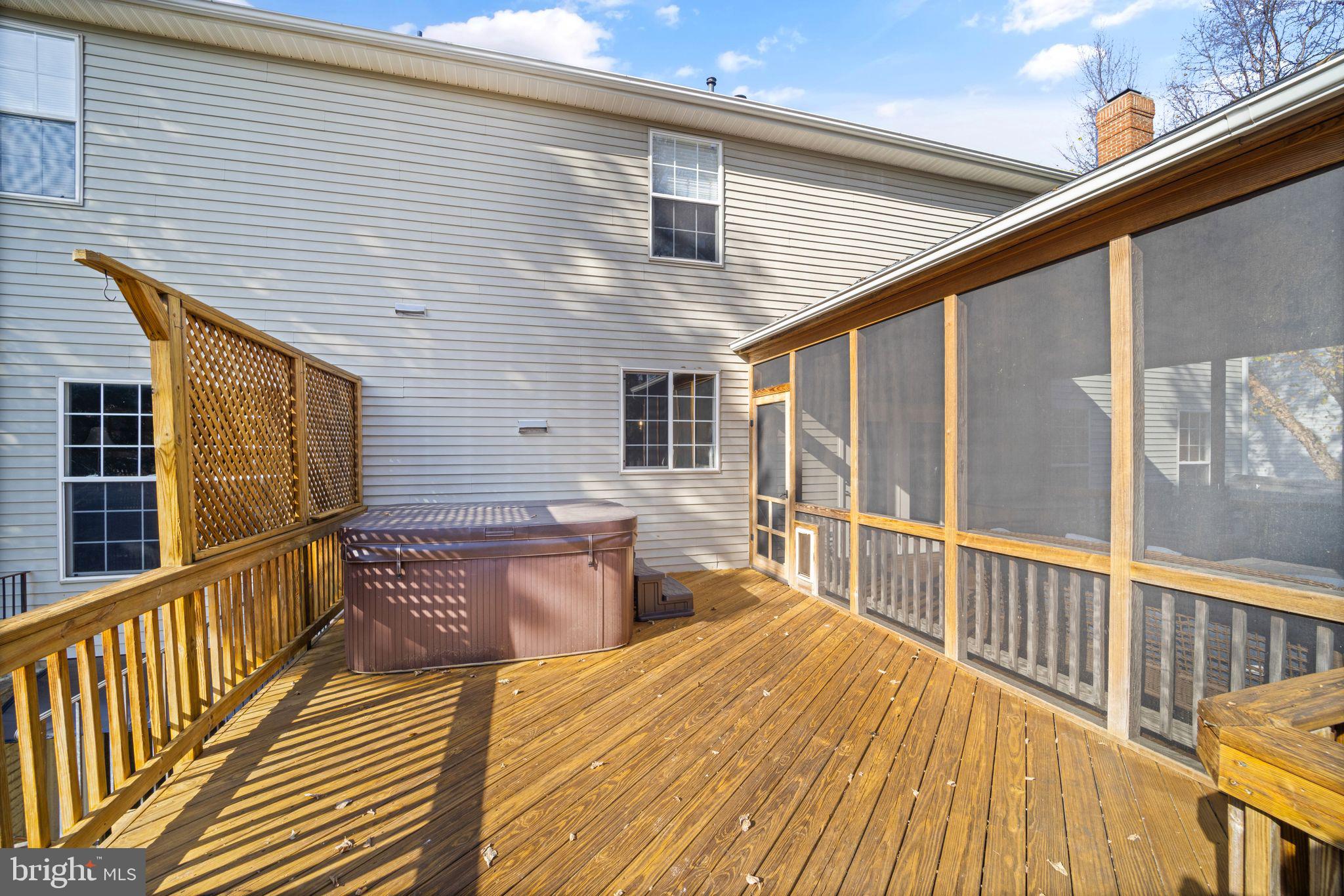 OLD WATERFORD KNOLL - Residential