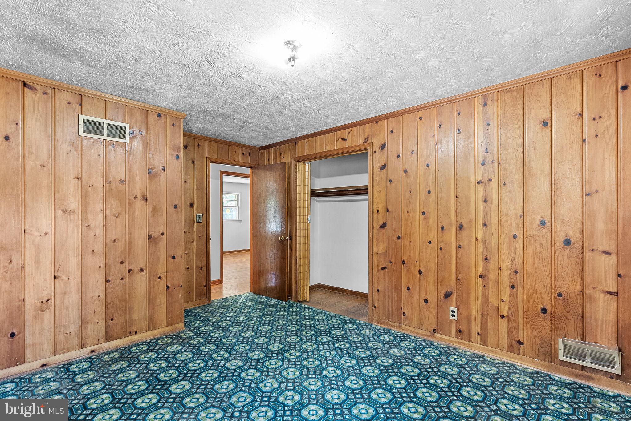 BUSH HILL WOODS - Residential