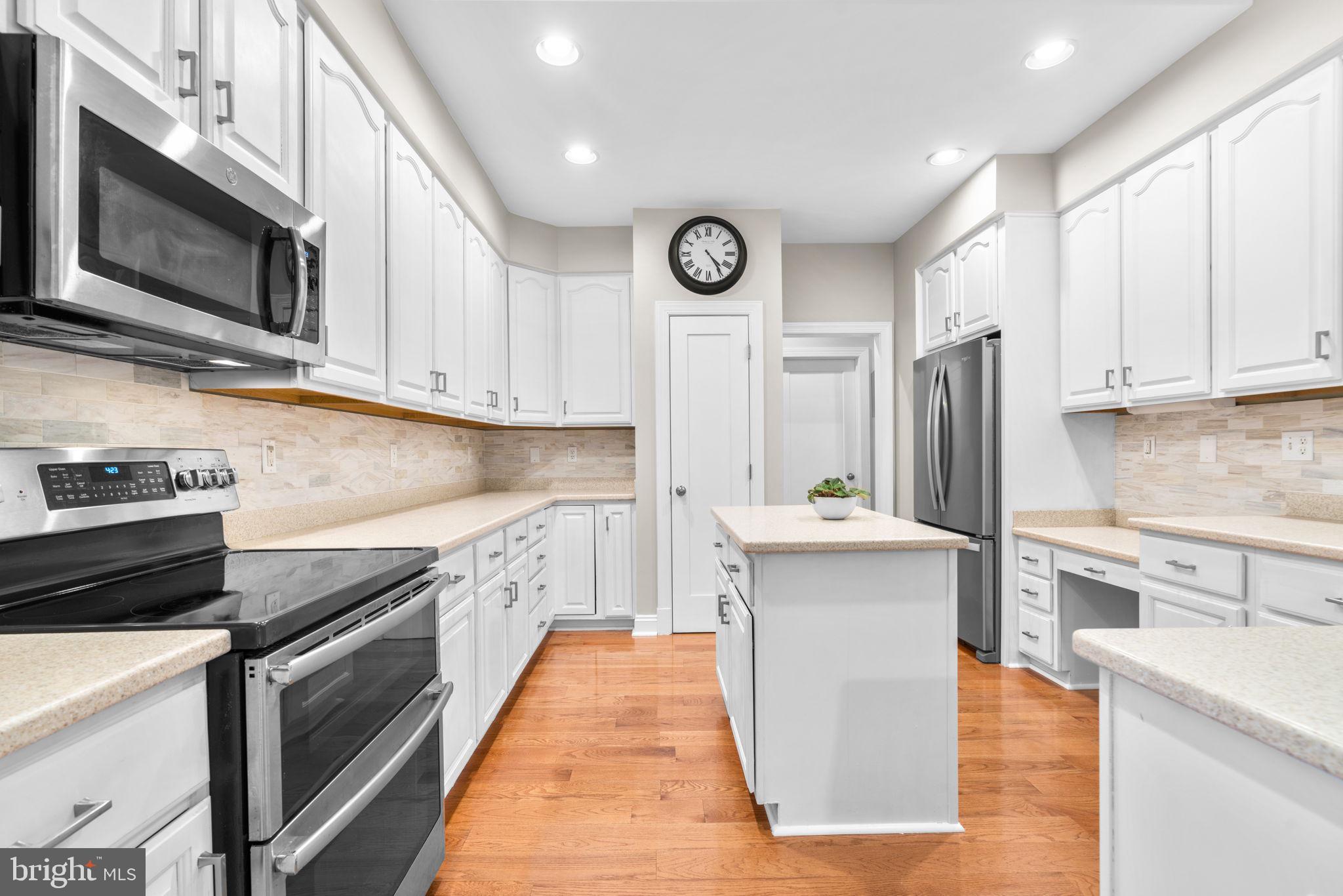 6425 SUNDOWN TRAIL