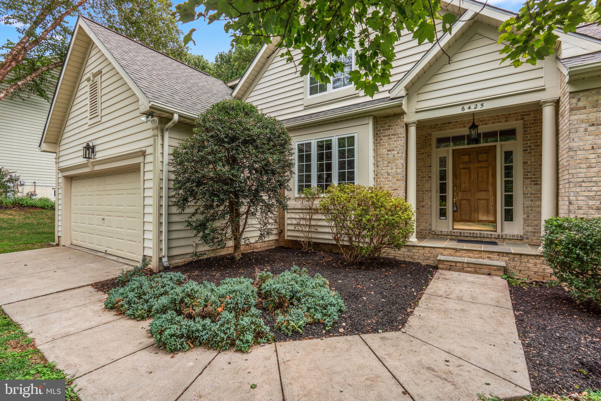 VILLAGE OF RIVER HILL - Residential