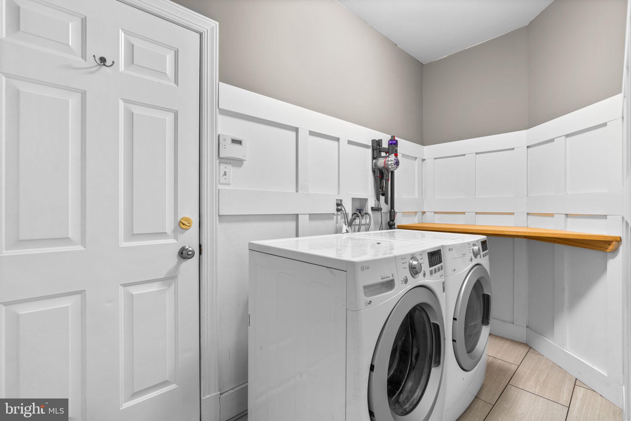 VILLAGE OF RIVER HILL - Residential