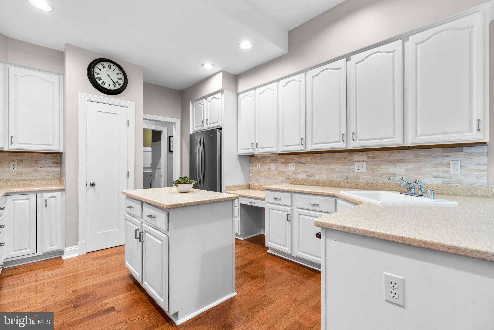 6425 SUNDOWN TRAIL