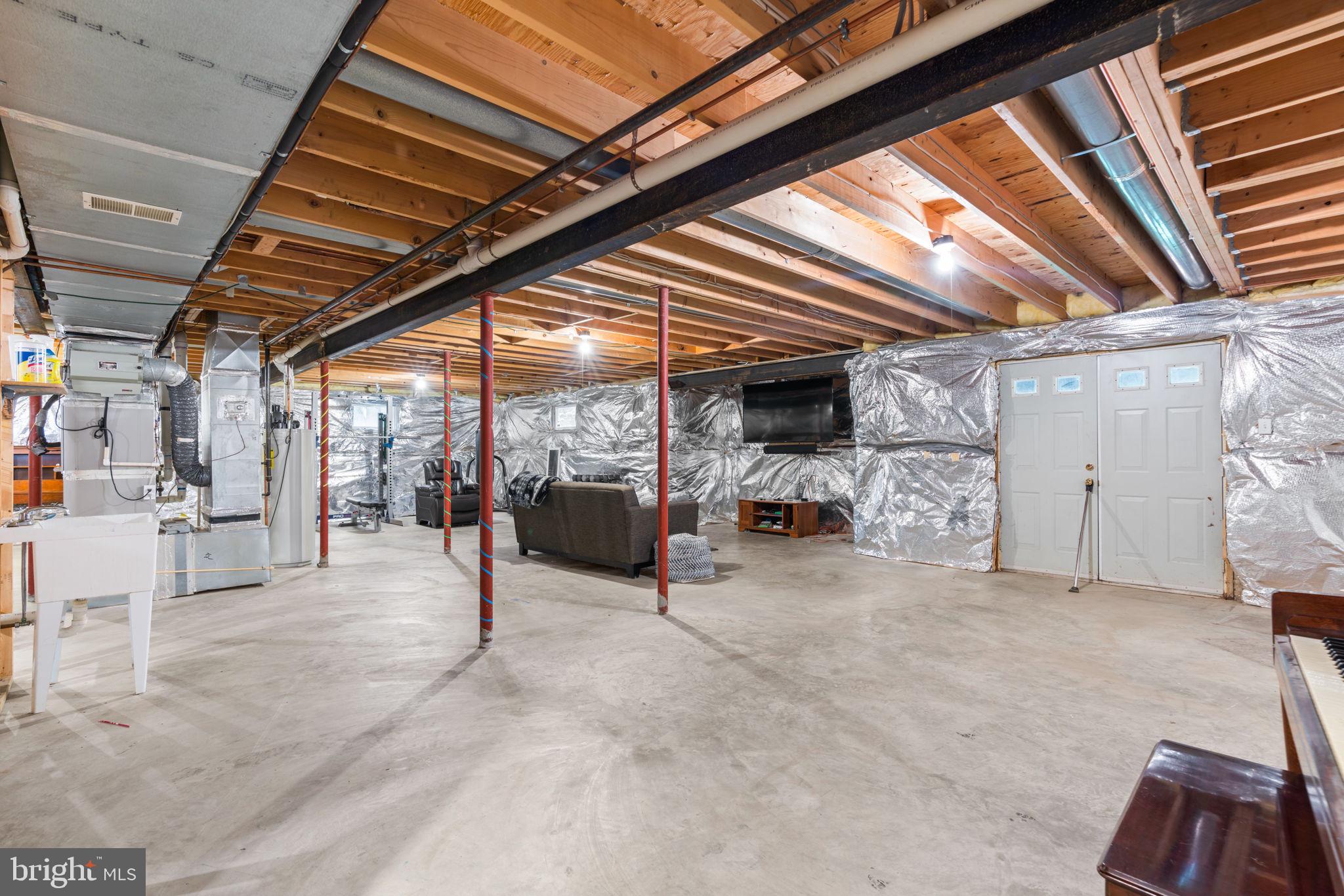 VILLAGE OF RIVER HILL - Residential