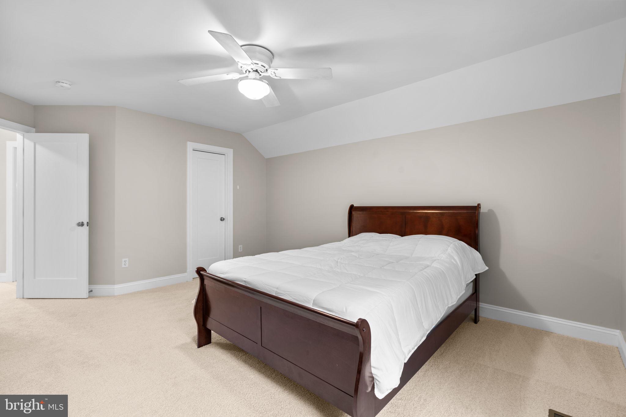 VILLAGE OF RIVER HILL - Residential