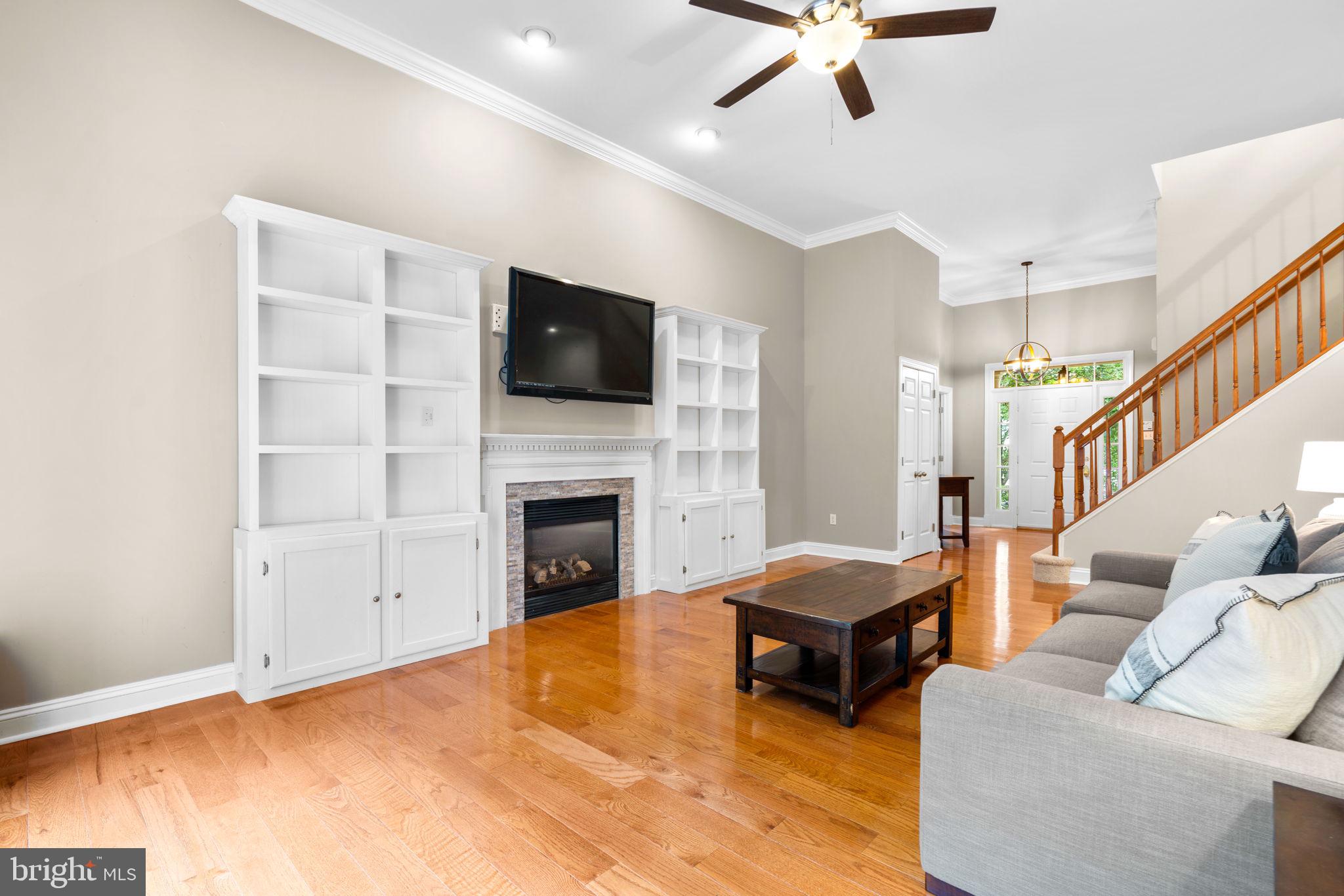 VILLAGE OF RIVER HILL - Residential