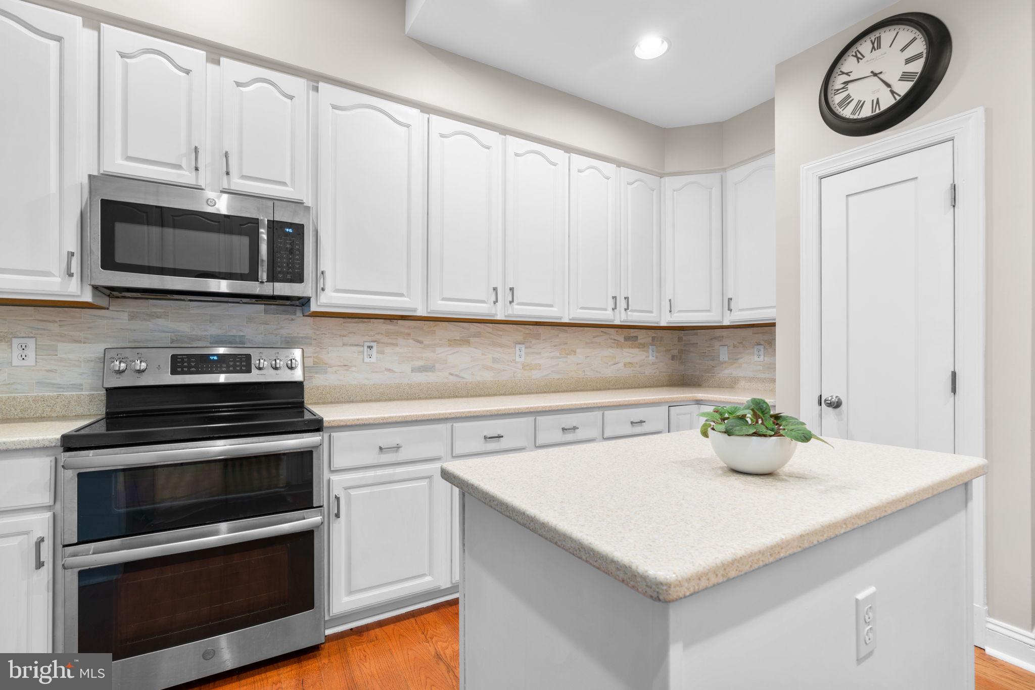 6425 SUNDOWN TRAIL