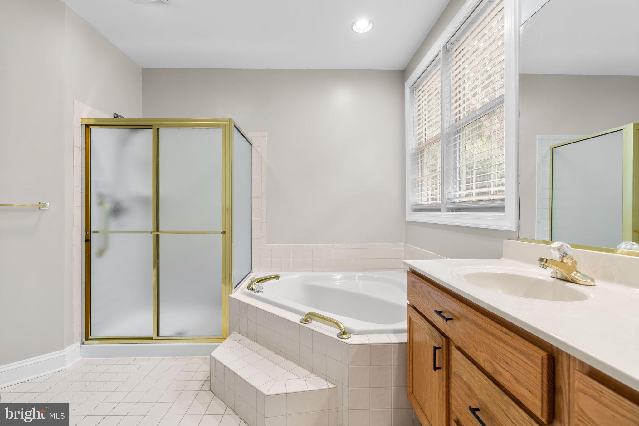 VILLAGE OF RIVER HILL - Residential