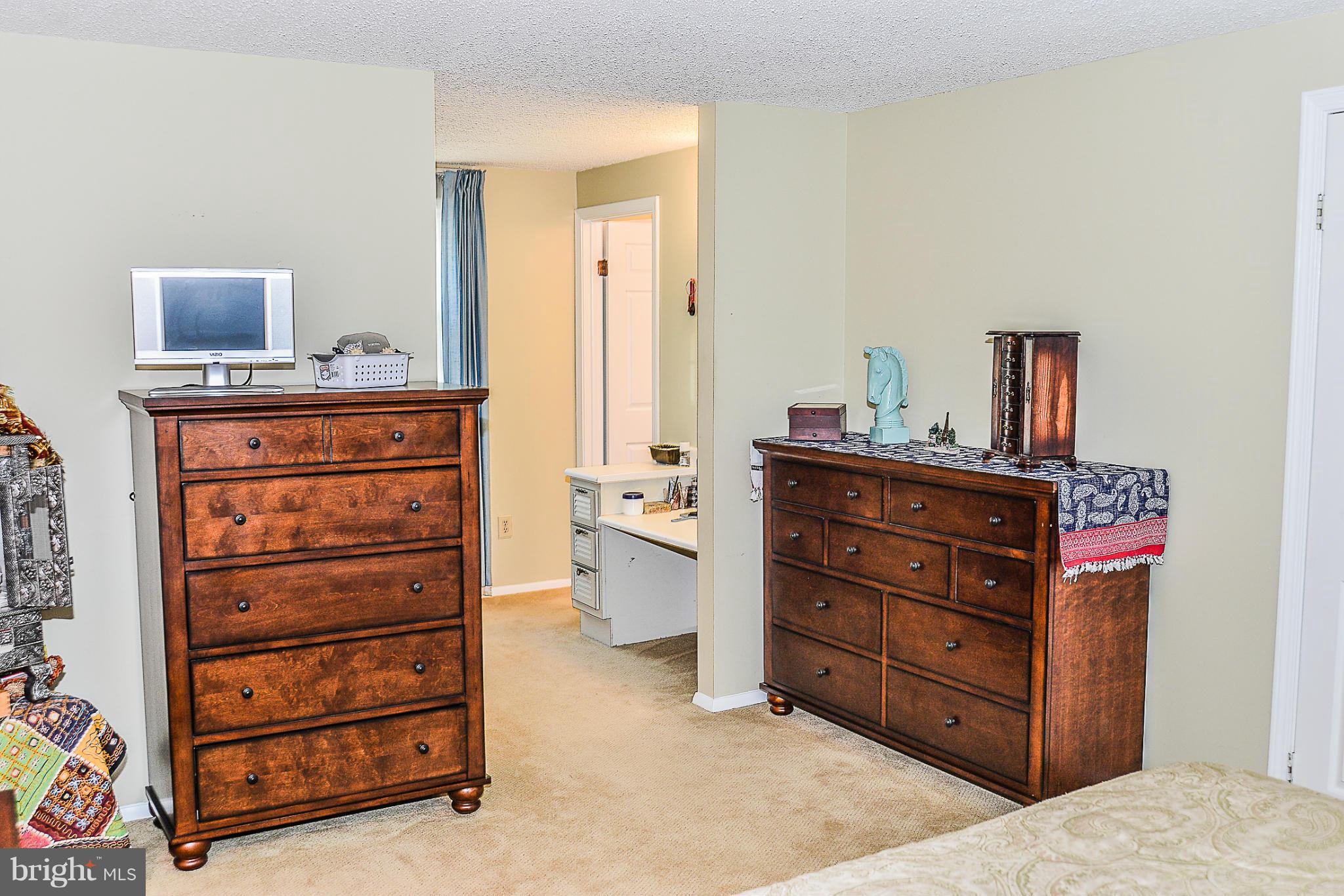 BURKE CENTRE - Residential