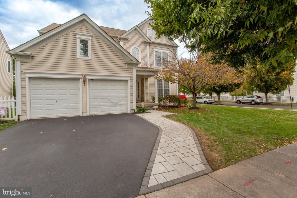 Photo of 354 E Armstrong Drive, FOUNTAINVILLE, PA 18923 (MLS # PABU2107734)
