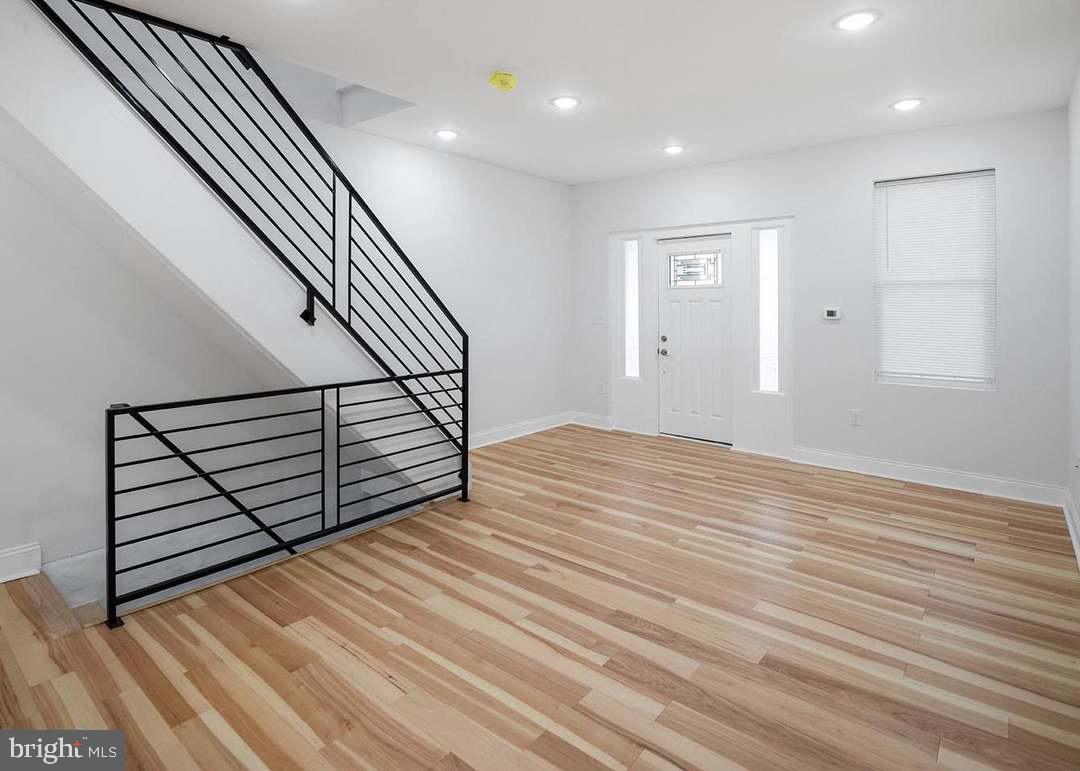 WEST OAK LANE - Residential