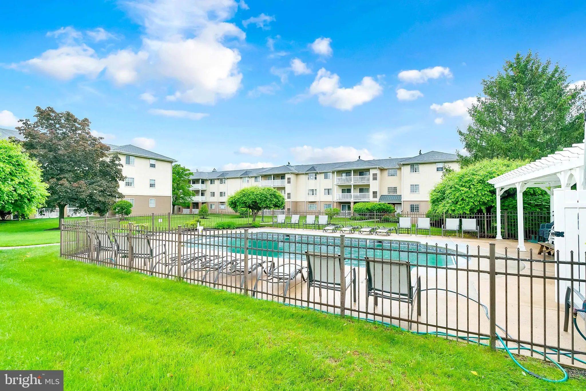 Paoli, Pennsylvania 19301, United States, 2 Bedrooms Bedrooms, ,2 BathroomsBathrooms,Residential,Active,129638