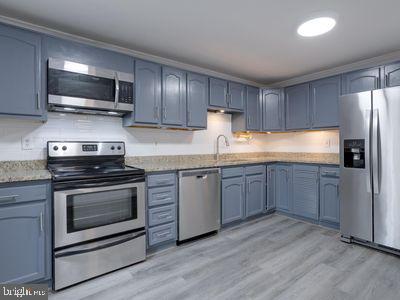 CARDINAL GLEN - Residential Lease