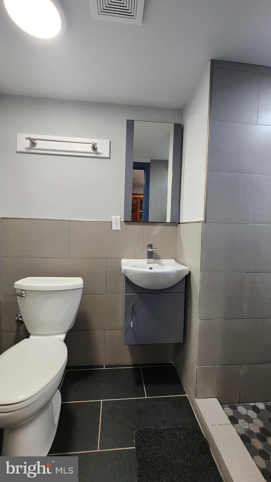 WEST PASSYUNK - Residential Lease