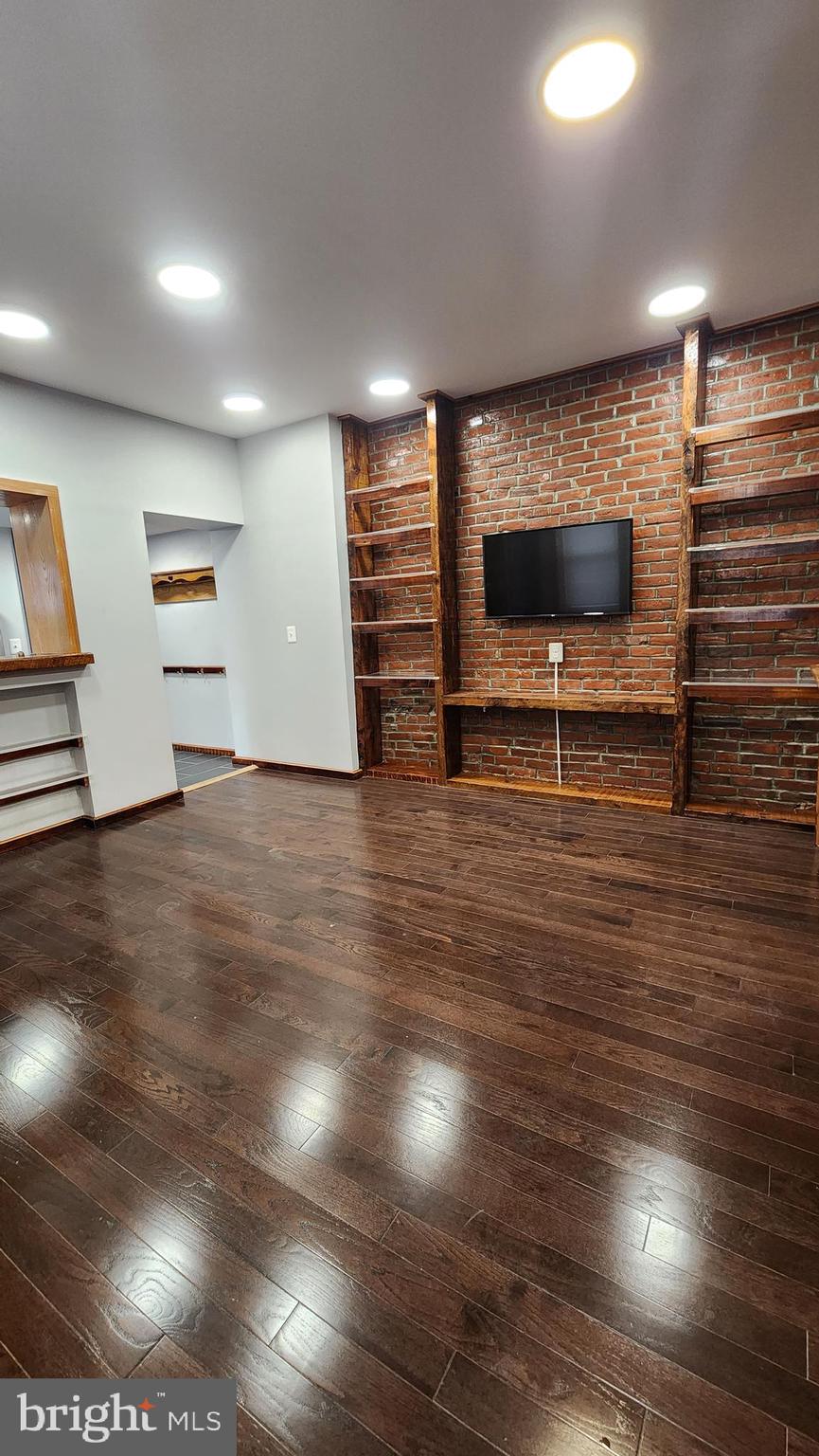 WEST PASSYUNK - Residential Lease