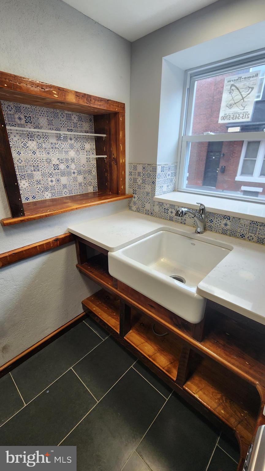 WEST PASSYUNK - Residential Lease