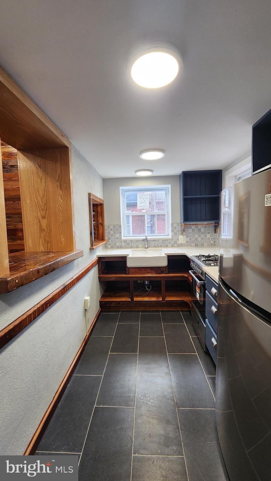 WEST PASSYUNK - Residential Lease