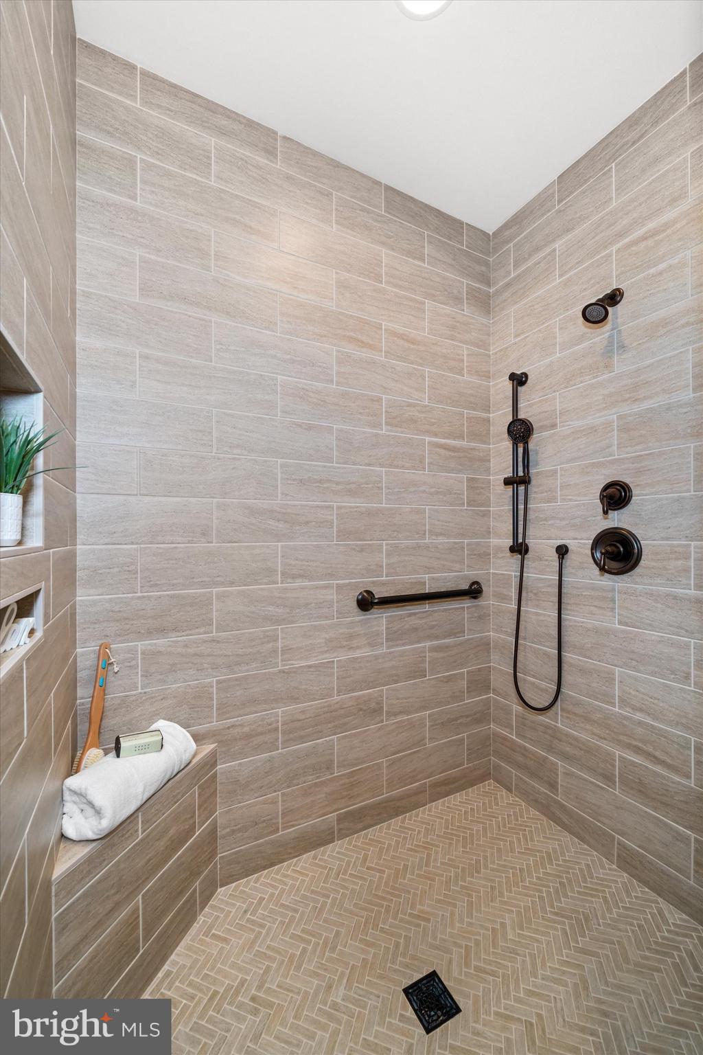 HONEYCROFT VILLAGE - Residential