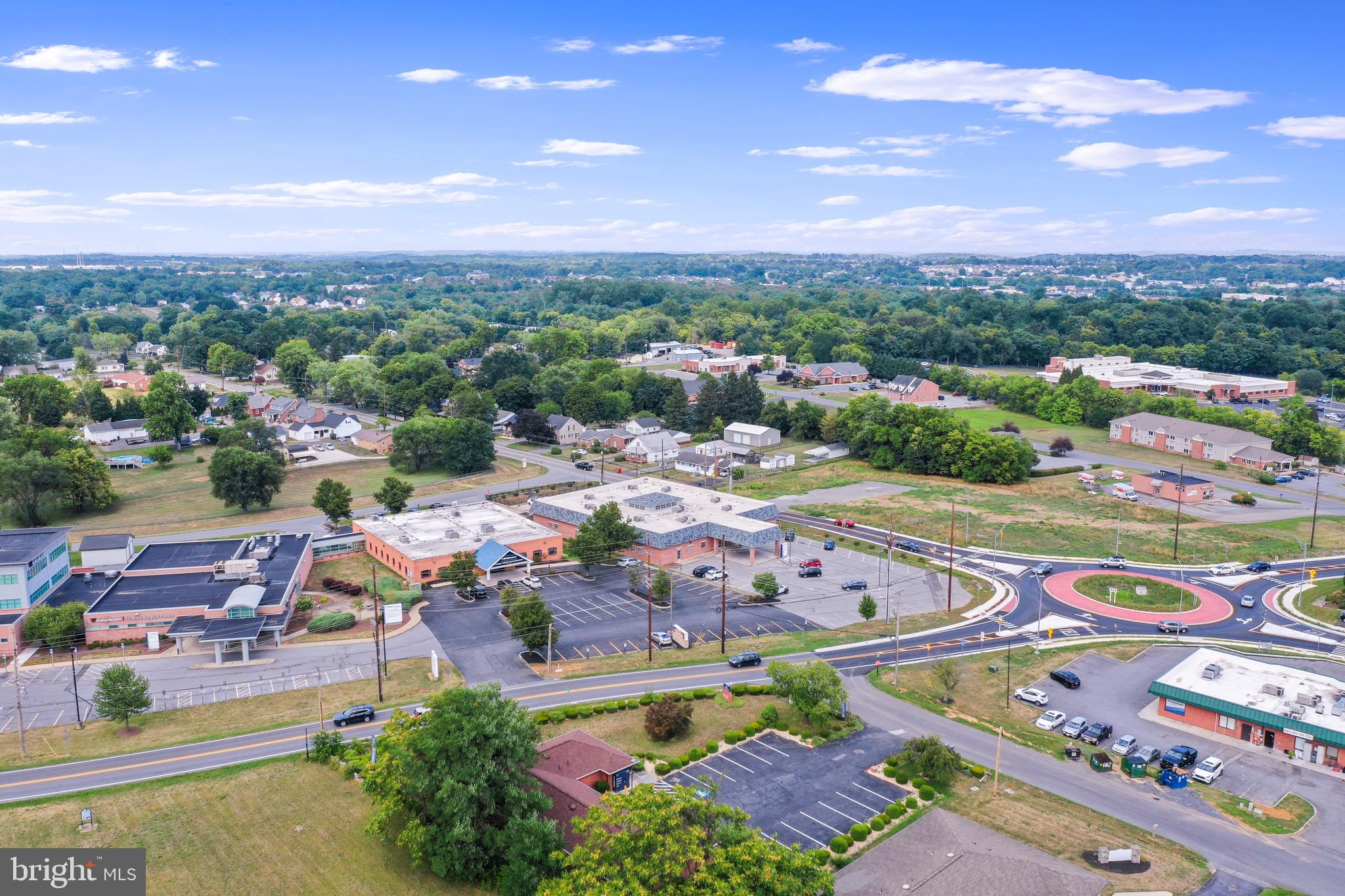 CLIFTON SQUARE - Commercial Lease