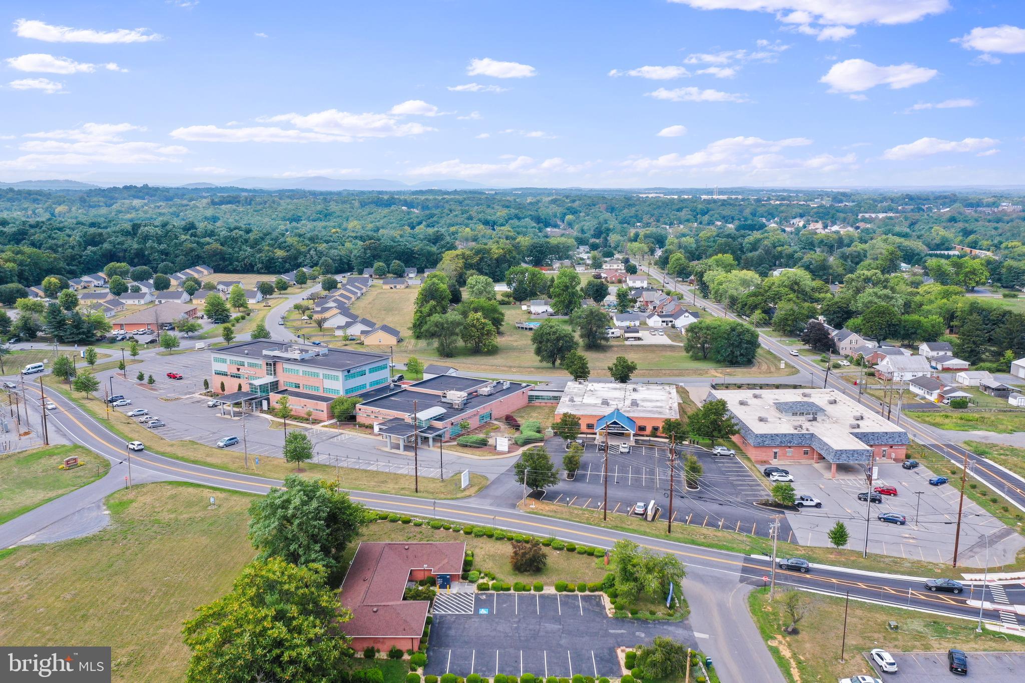 CLIFTON SQUARE - Commercial Lease