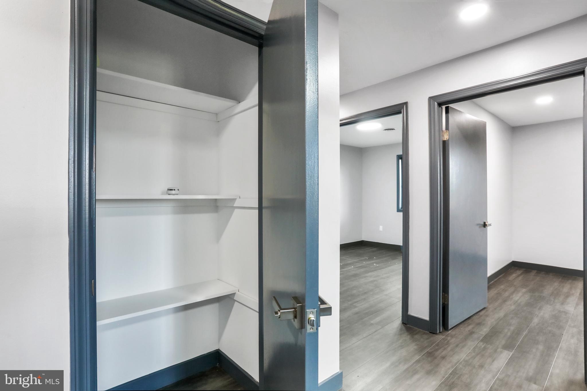 CLIFTON SQUARE - Commercial Lease