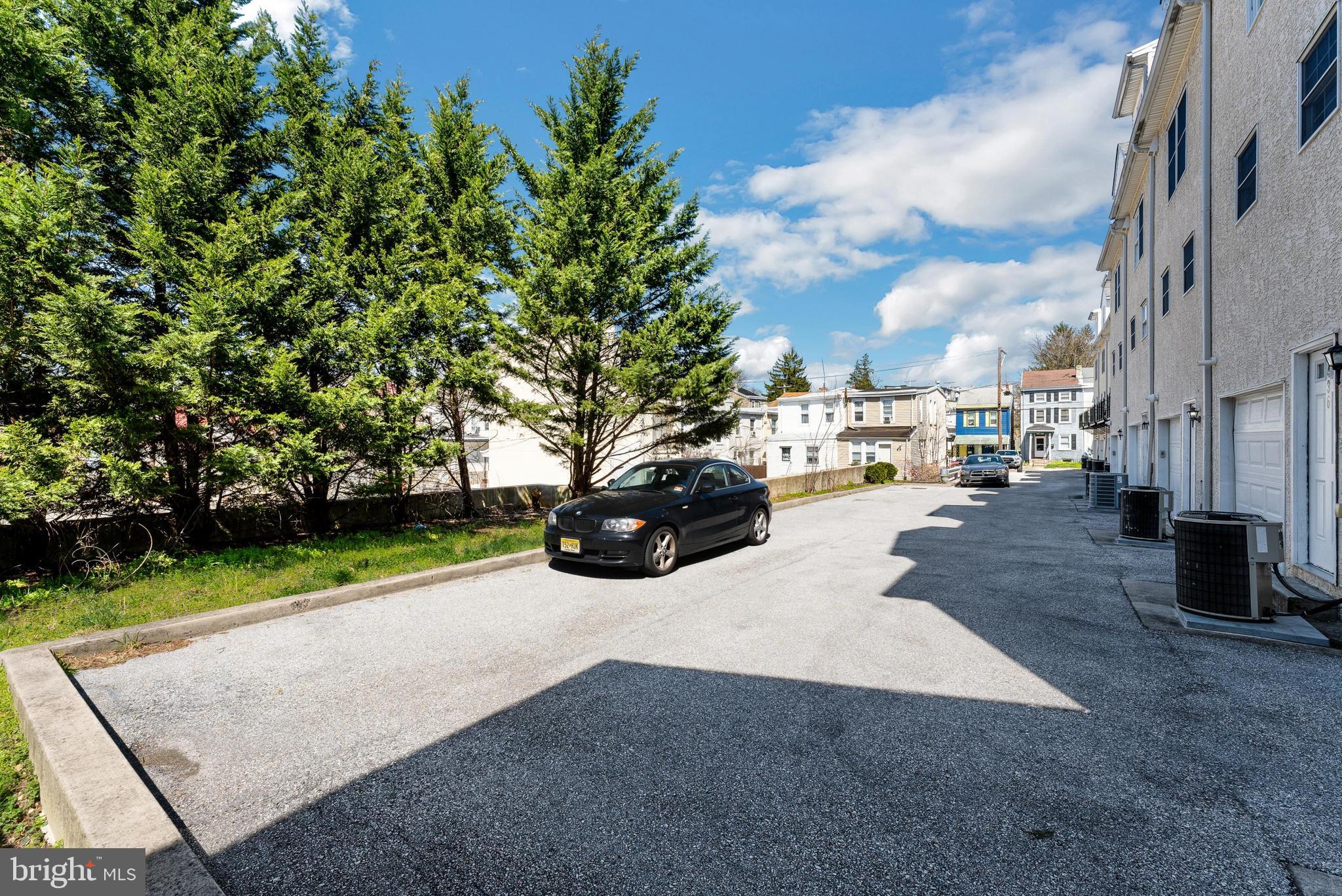 ROXBOROUGH - Residential Lease