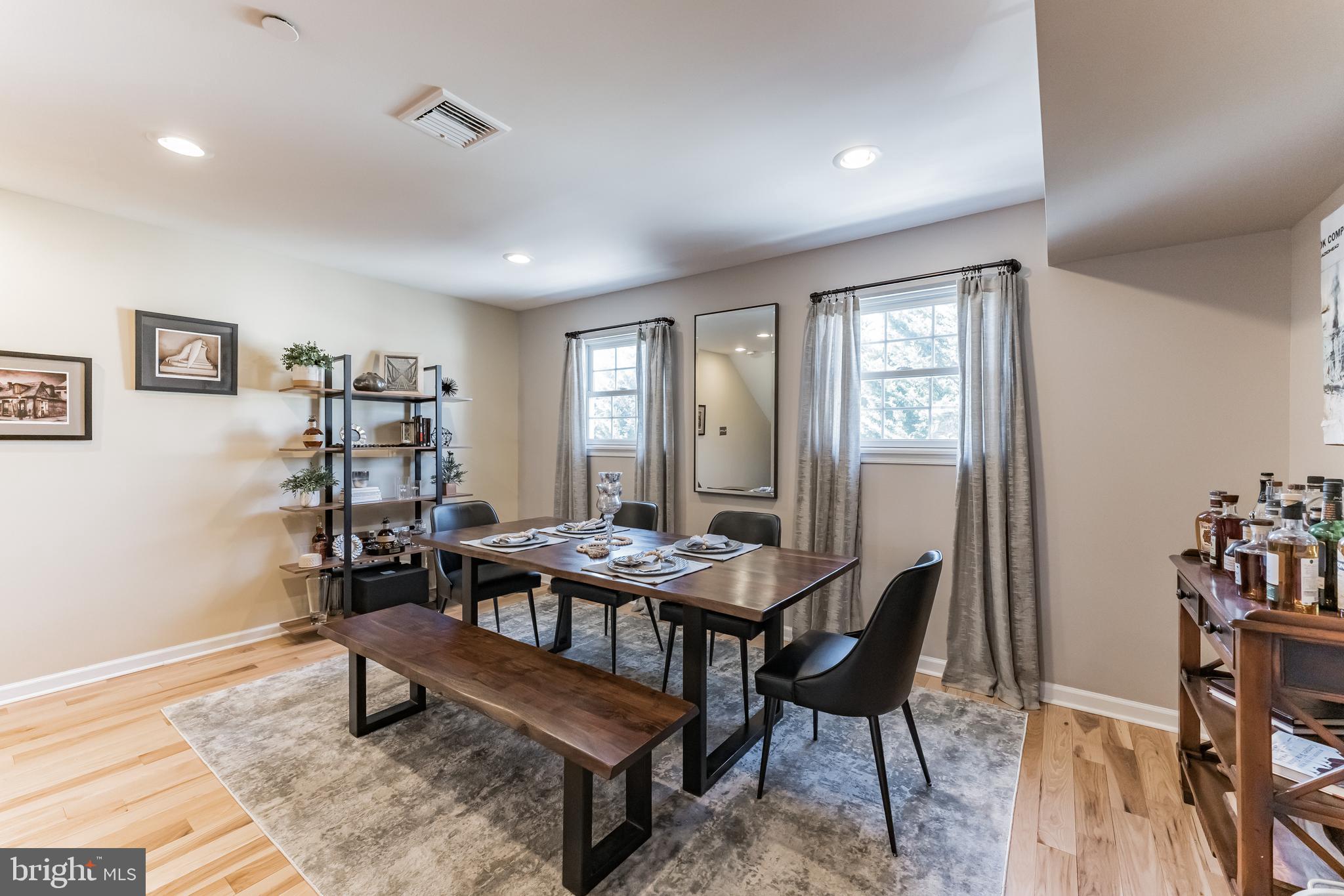 ROXBOROUGH - Residential Lease