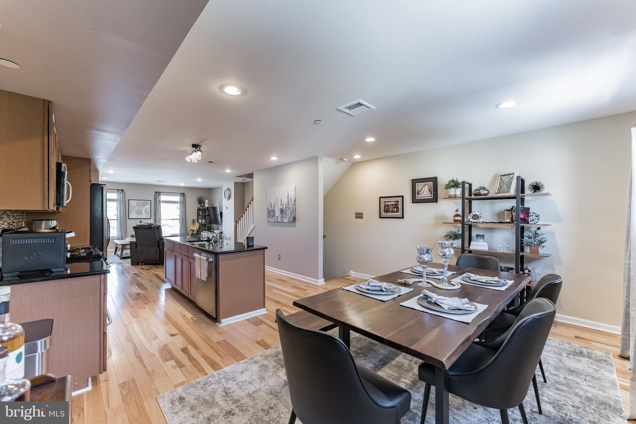 ROXBOROUGH - Residential Lease