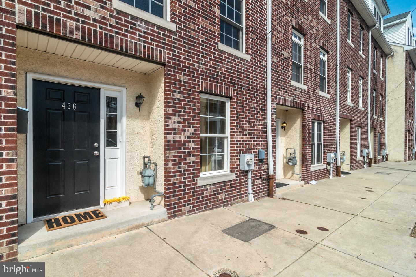 ROXBOROUGH - Residential Lease