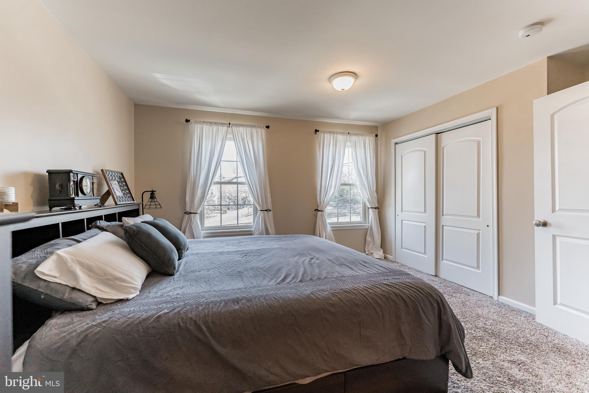 ROXBOROUGH - Residential Lease