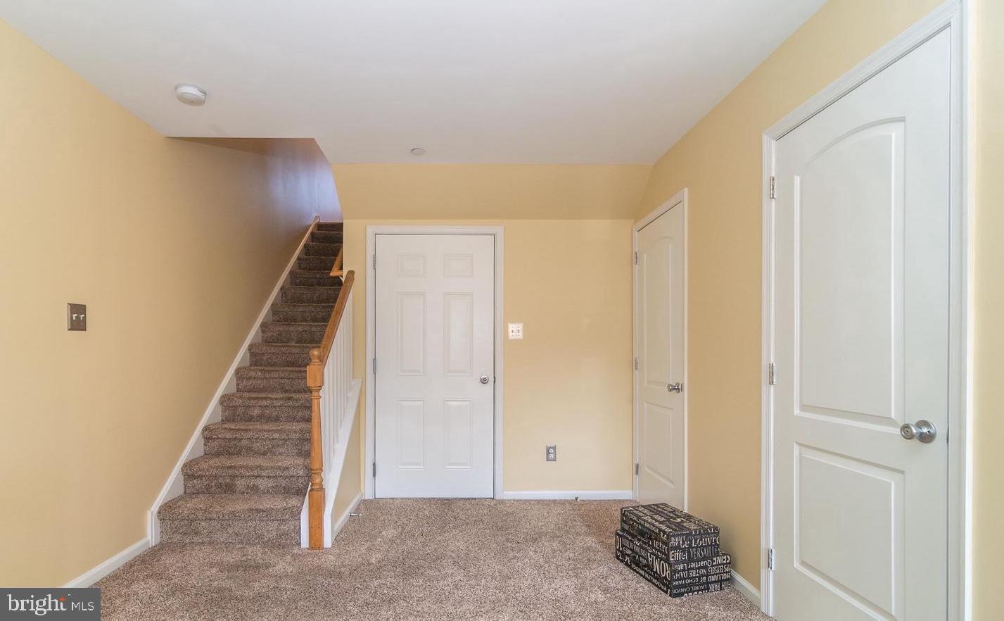 ROXBOROUGH - Residential Lease