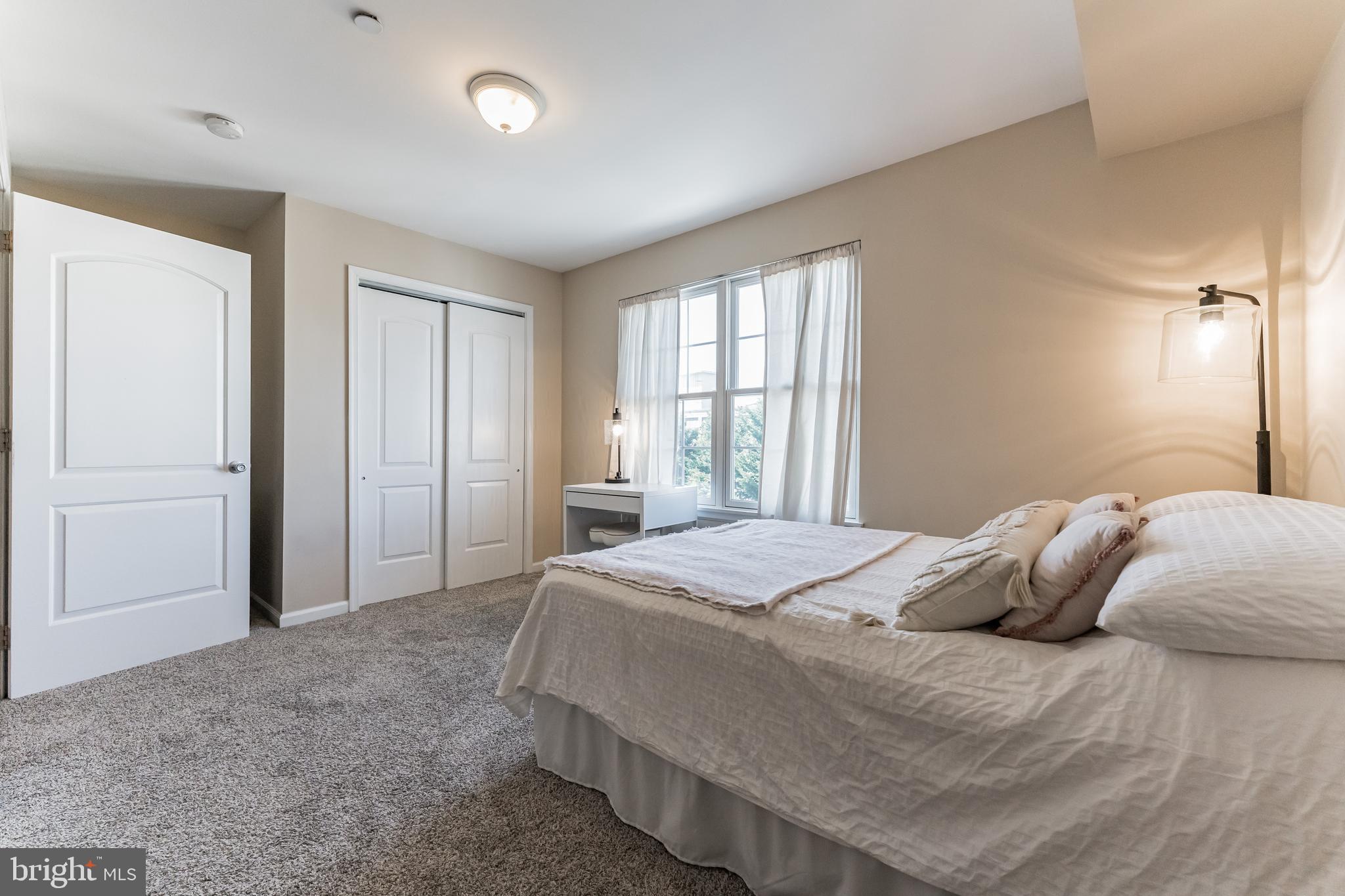 ROXBOROUGH - Residential Lease