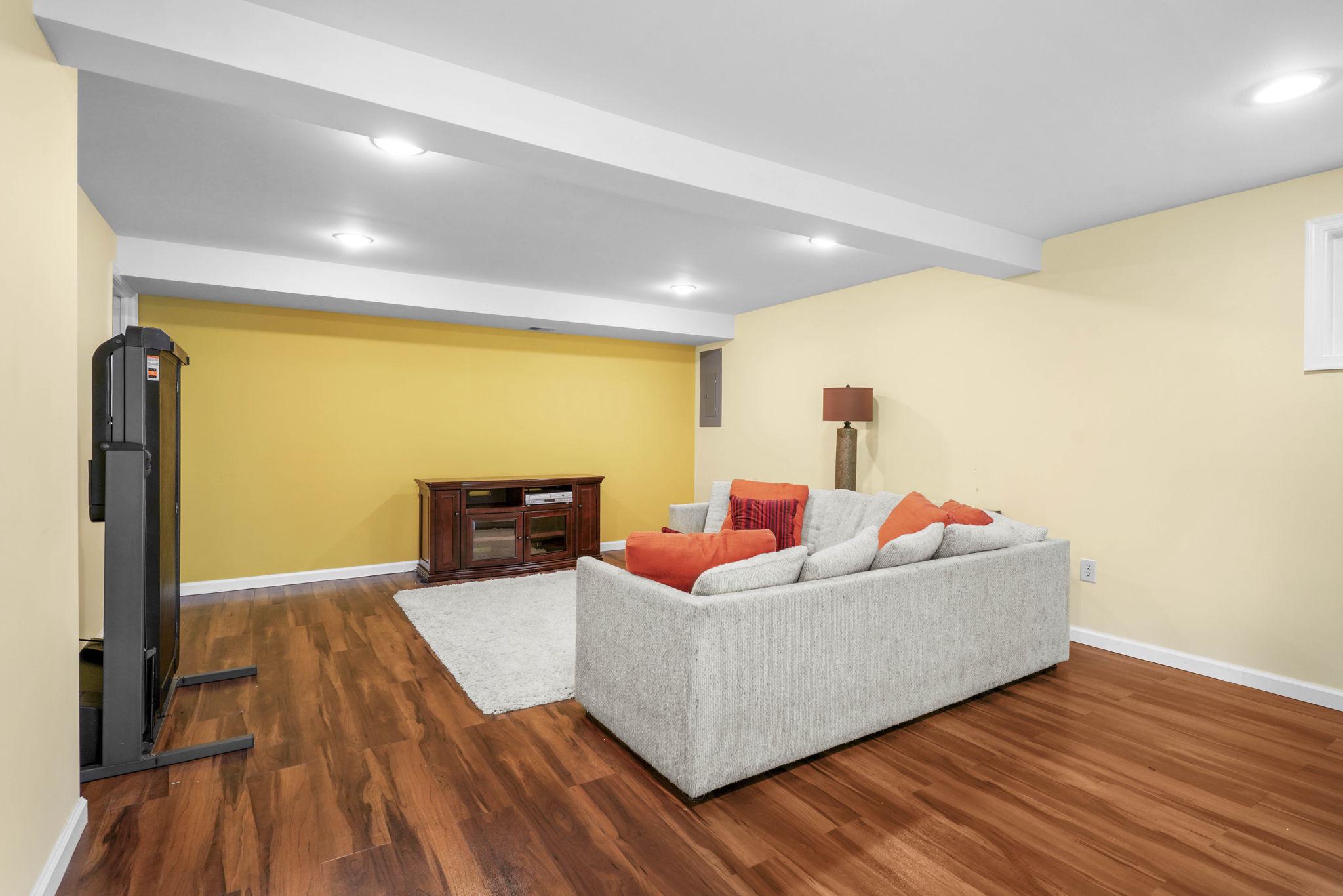 ROLLING ACRES - Residential