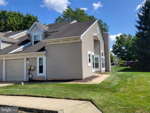 Townhouse For Rent - 5603 Constitution Court<br/> NORTH WALES, PA 19454