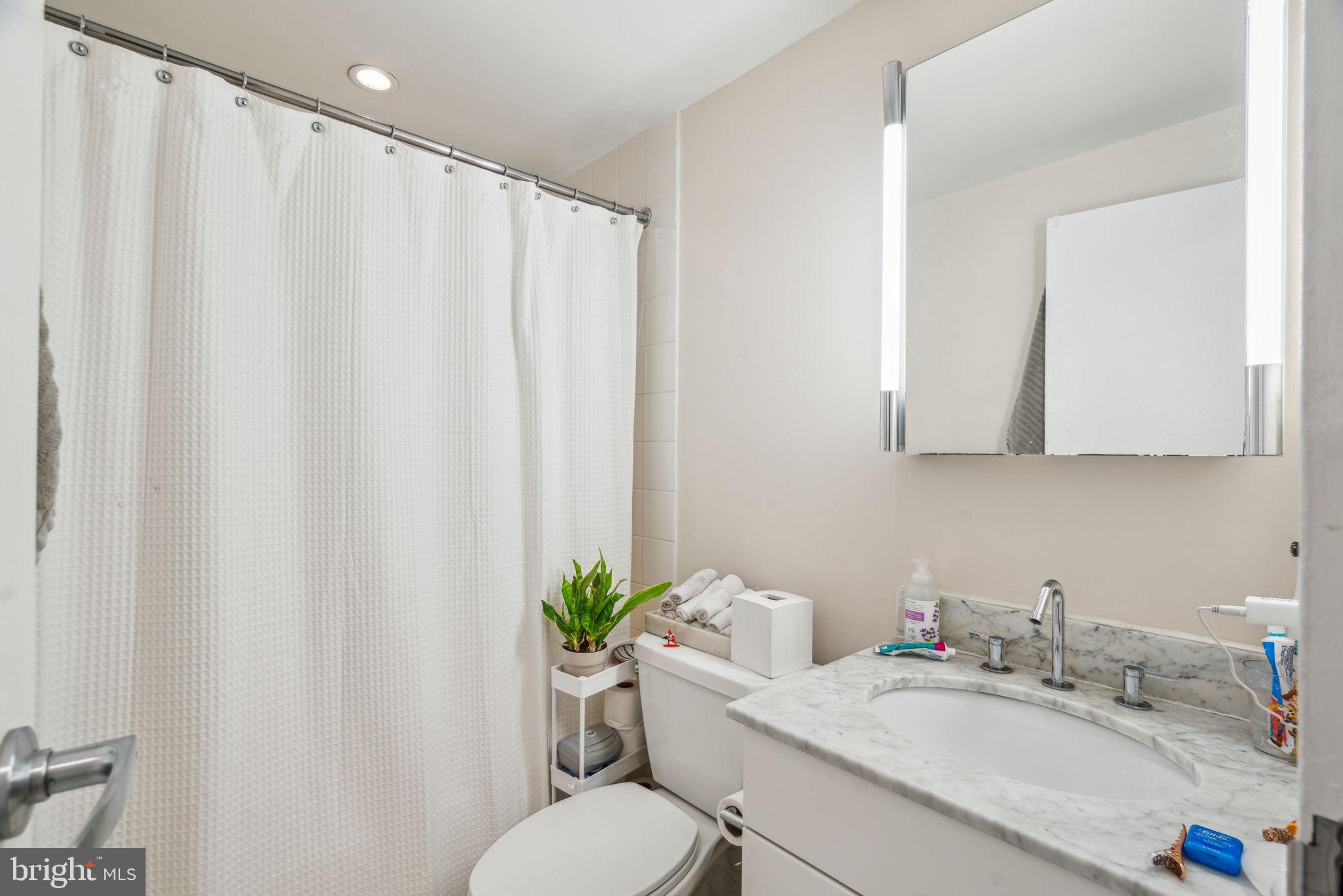 RITTENHOUSE SQUARE - Residential Lease